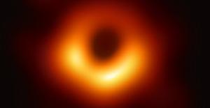 ¿Cuál es la primera fotografía de un agujero negro?